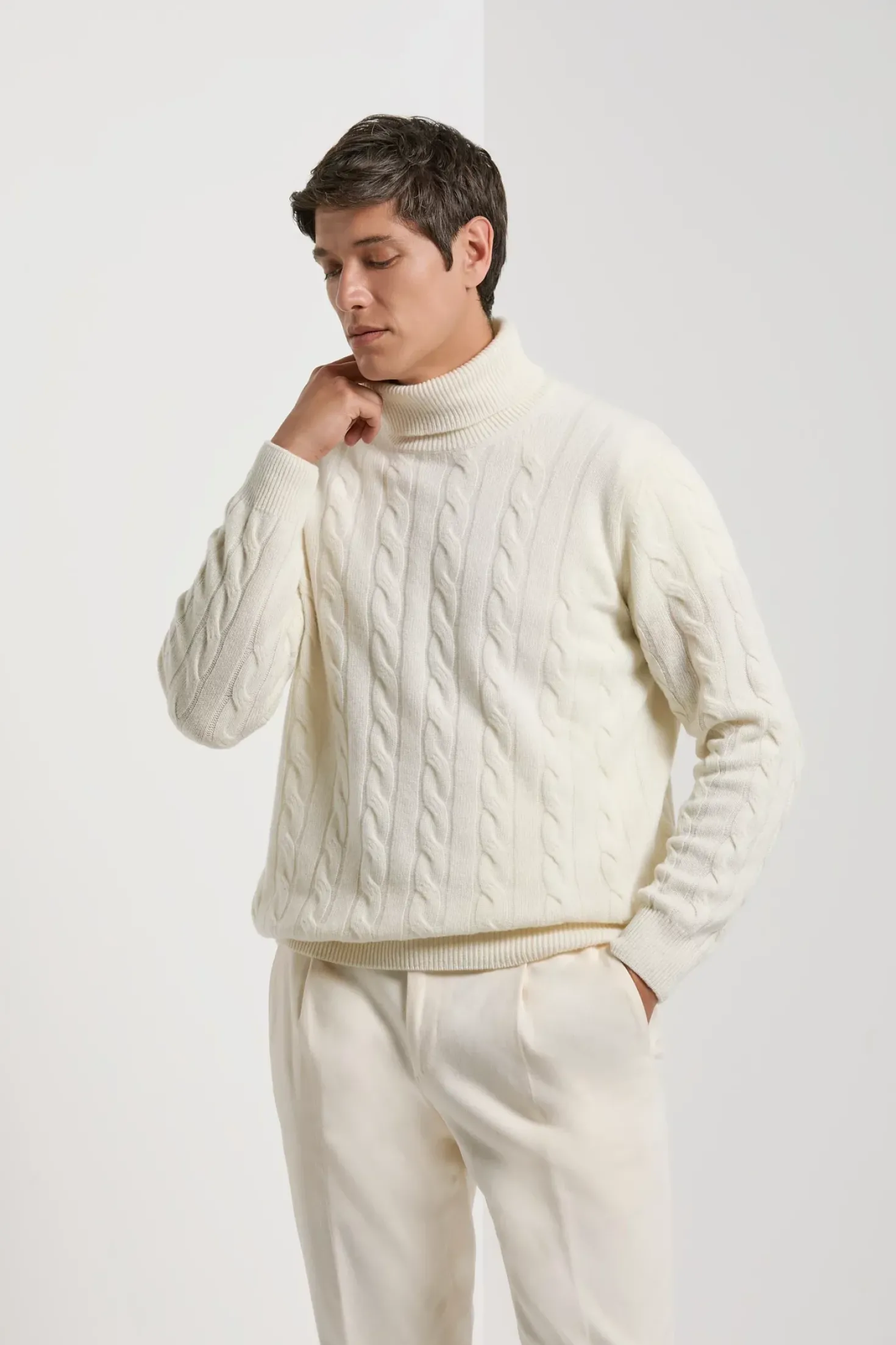 Col roulé blanc en maille torsadée – Made in Italy