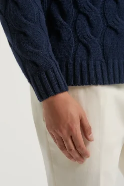 Col roulé bleu à torsades - Made in Italy