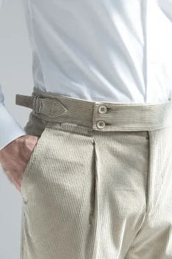 Pantalon en velours côtelé beige 