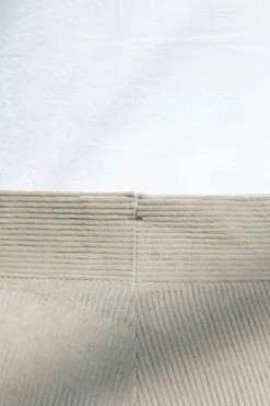 Pantalon en velours côtelé beige 