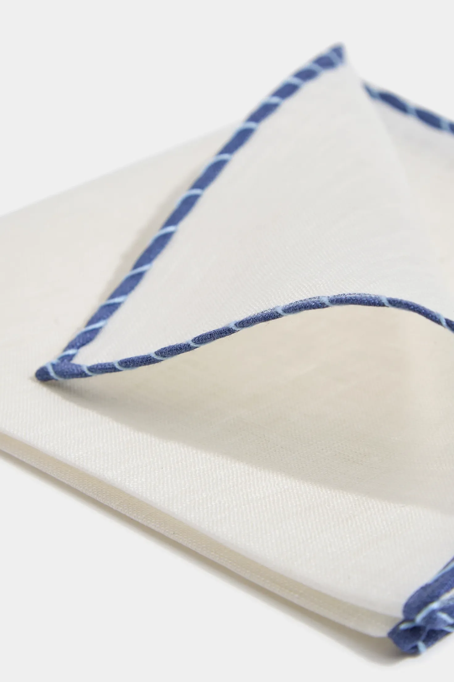 Pochette en lin blanc à bords bleu et bleu clair - Made in Italy