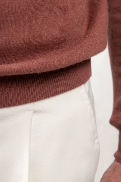 Pull col rond en cachemire rouille – Made in Italy