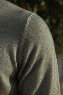 Pull col rond en cachemire ultraléger vert – Made in Italy