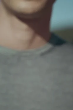 Pull col rond en cachemire ultraléger gris – Made in Italy