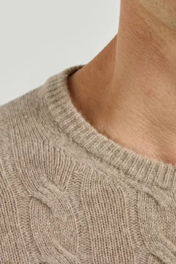 Pull taupe en maille torsadée – Made in Italy