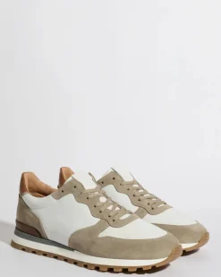 Runners en nubuck et daim taupe et blanc - Made in Italy